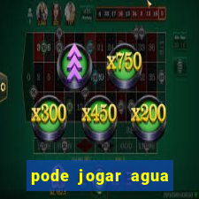 pode jogar agua fervente no vaso