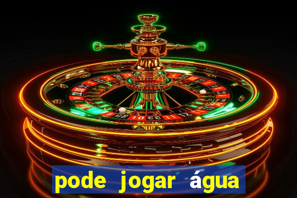 pode jogar água quente no vaso sanitário